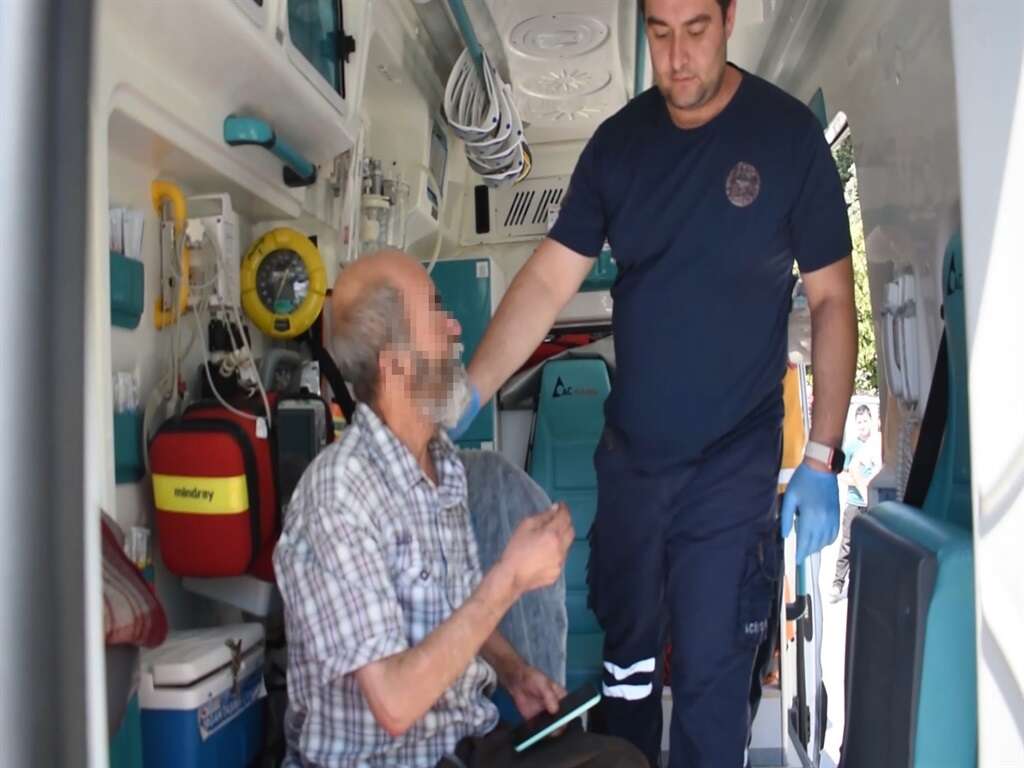 Evinden çıkamayınca yardım istedi! Manzara ekipleri şoke etti 6